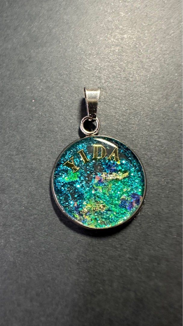 Customized pendants discount