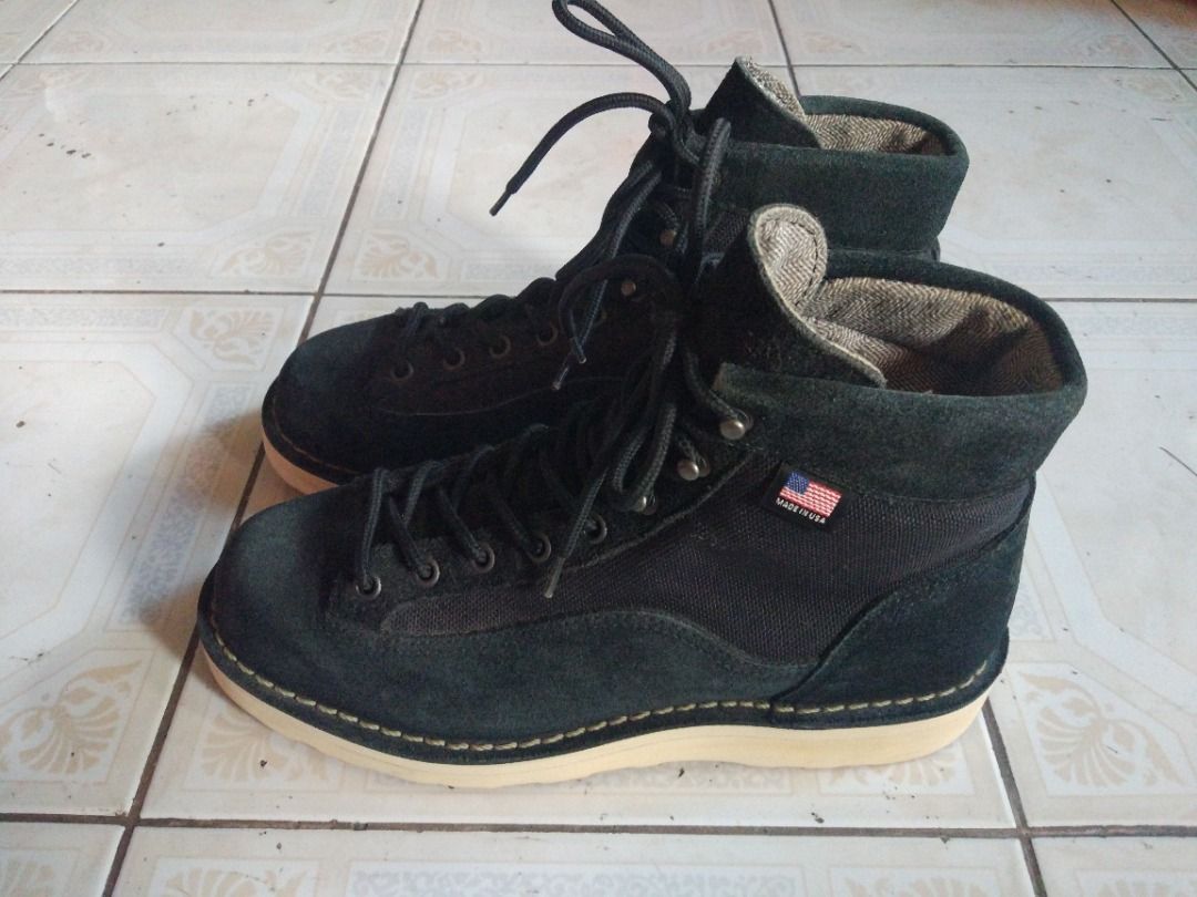 Danner Supreme Dan LT Boot US7.5 (Category: Boots) located in Pasay City. Submitted by denimdude.ph (Listing ID 1272365804, Image 3). Description: .