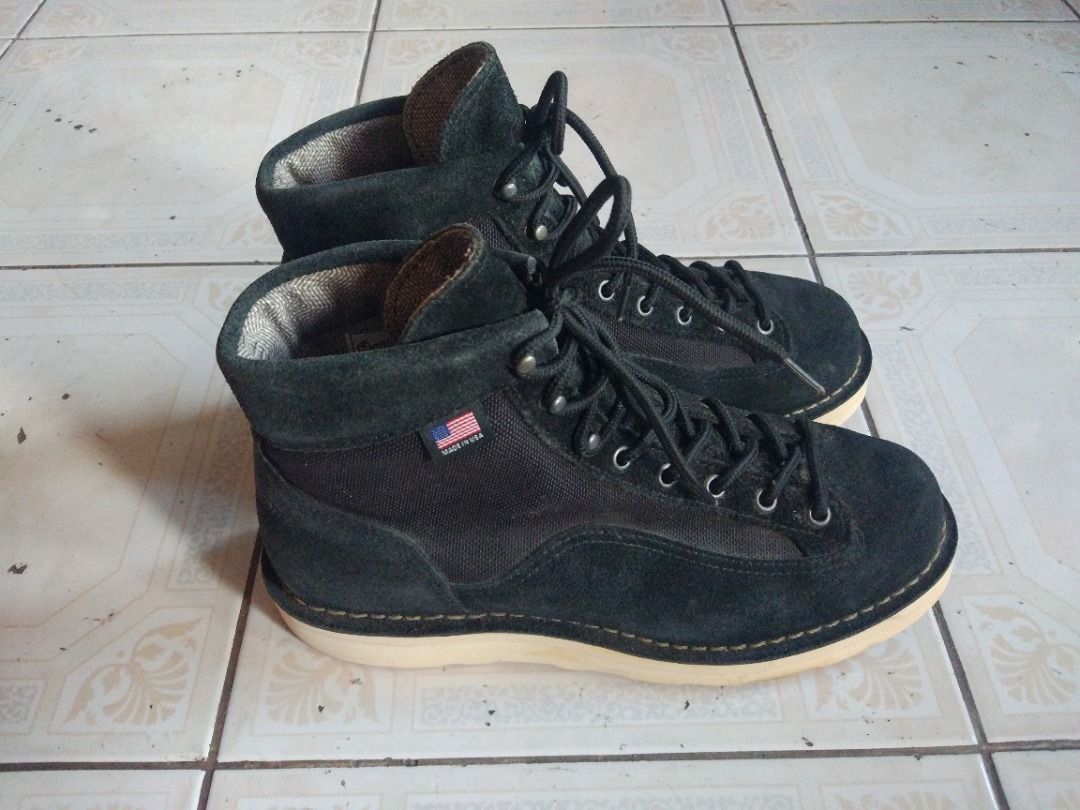 Danner Supreme Dan LT Boot US7.5 (Category: Boots) located in Pasay City. Submitted by denimdude.ph (Listing ID 1272365804, Image 2). Description: .