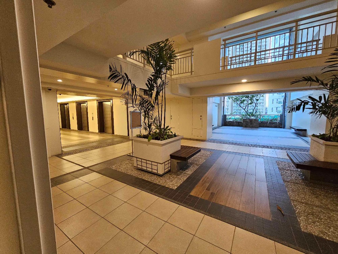 DMCI 2 Bedroom condo for rent in Boni Mandaluyong nr Megamall La Salle