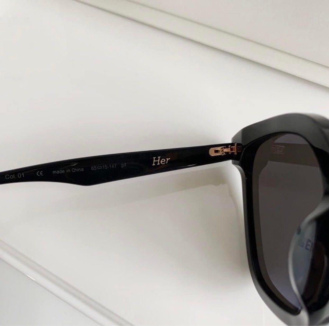 Gentle Monster Her 01 Sunglass Box & Inclusions Set, Women's Fashion ...