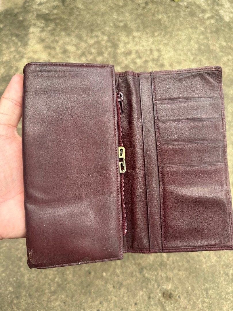givenchy (Category: Luxury Bags & Wallets) located in Dagupan City. Submitted by lux_thrift (Listing ID 1272295190, Image 3). Description: vintage needs shine/cleaning.