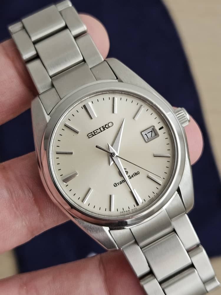 Grand Seiko SBGX063 Champagne 37mm 9F Quartz