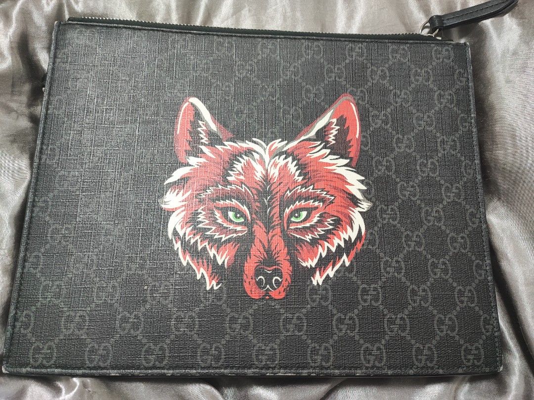 Gucci wolf on sale clutch