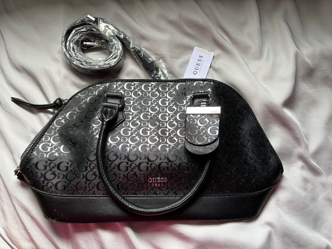 G by guess black purse hotsell