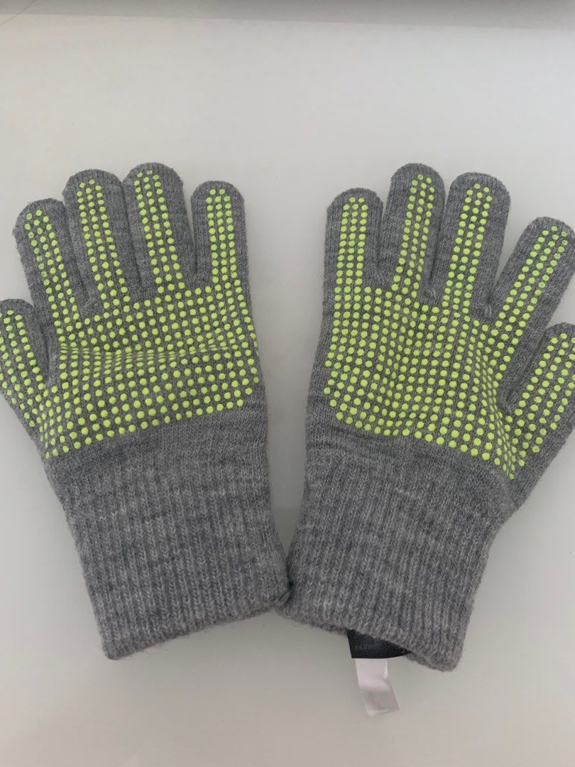 H&m children's gloves hot sale