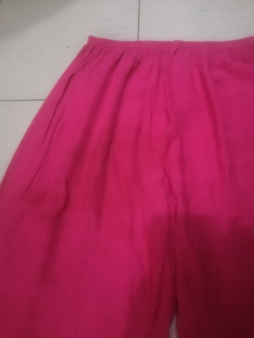 Hot Pink Squarepants, Women's Fashion, Bottoms, Other Bottoms on Carousell