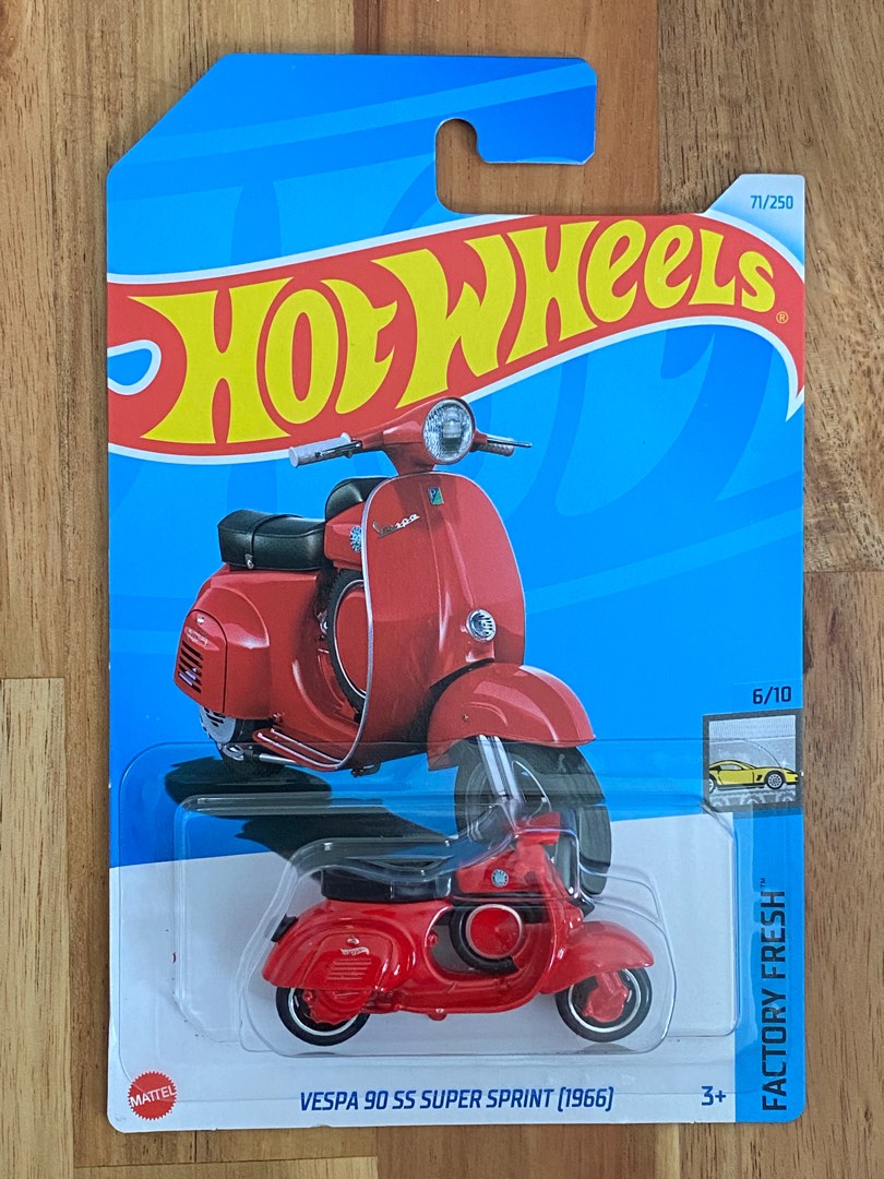 Hot Wheels Vespa 90 SS Super Sprint (1966), Hobbies & Toys, Toys