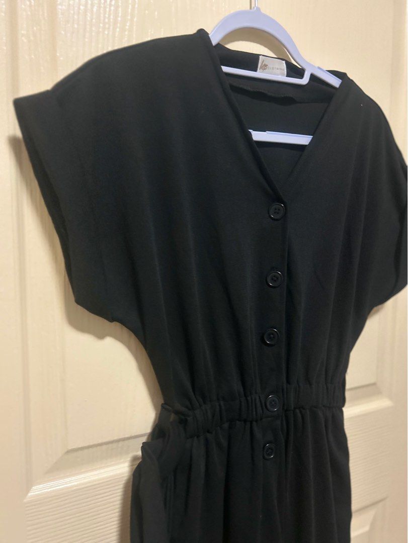 HTP Black Romper (Category: Rompers) located in Bacoor. Submitted by _ibyangf (Listing ID 1272455997, Image 3). Description: HTP Brandnew, unused with tag Good quality, makapal tela, garterized stretchable waistline Size: M-L MOP: Gcash/Paymaya J&T shipping c/o Buyer.