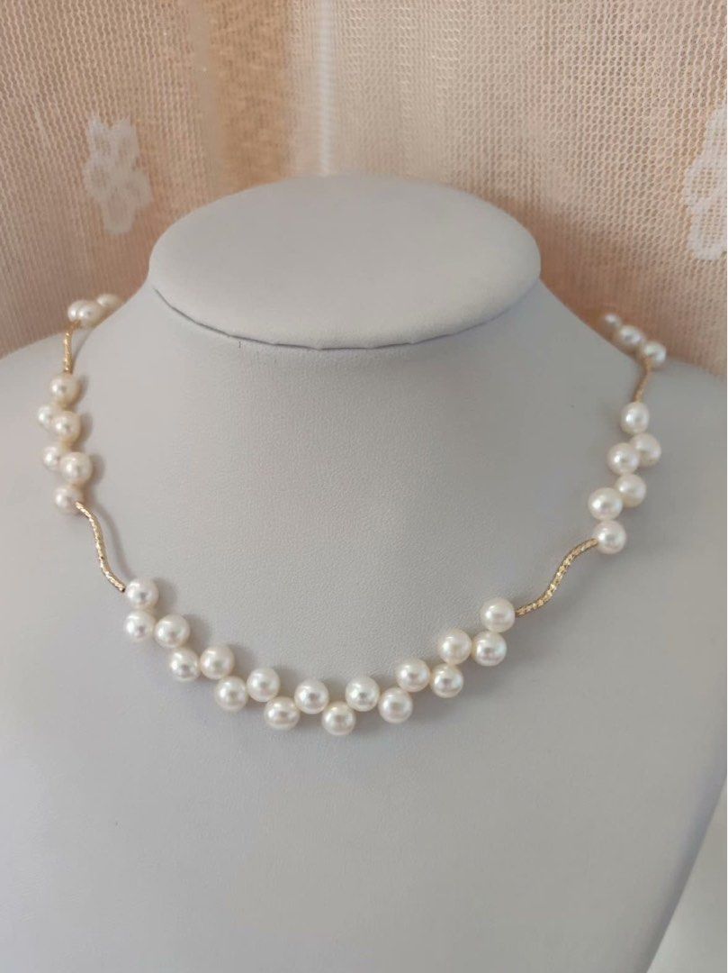 Surprise on sale pearl necklace