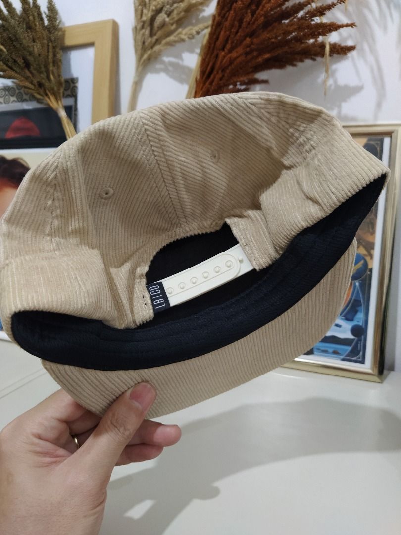 Lamplighter Cord Hat (Category: Caps & Hats) located in Pasay City. Submitted by capnmoore (Listing ID 1272321723, Image 3). Description: Lamplighter Cord Hat Brand New Payment BPI/Gcash Shipping thru LBC Lalamove for nearby areas.