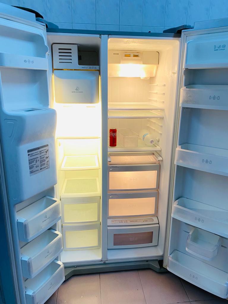 LG side by side ice maker fridge cond 10/9, TV & Home Appliances
