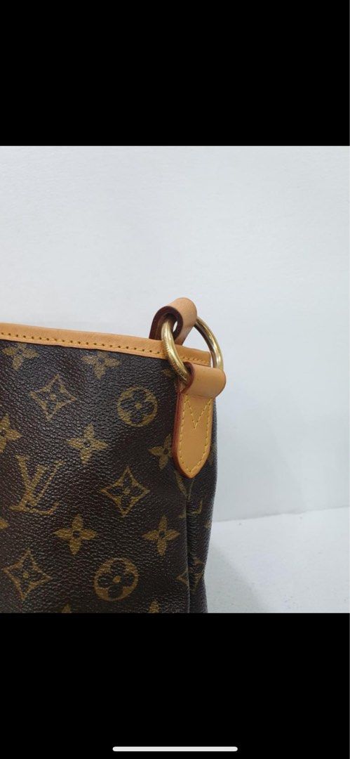 Louis vuitton delightful MM (Category: Luxury Bags & Wallets) located in Quezon City. Submitted by authenticcloset (Listing ID 1272252488, Image 3). Description: Guaranteed authentic or your money back.