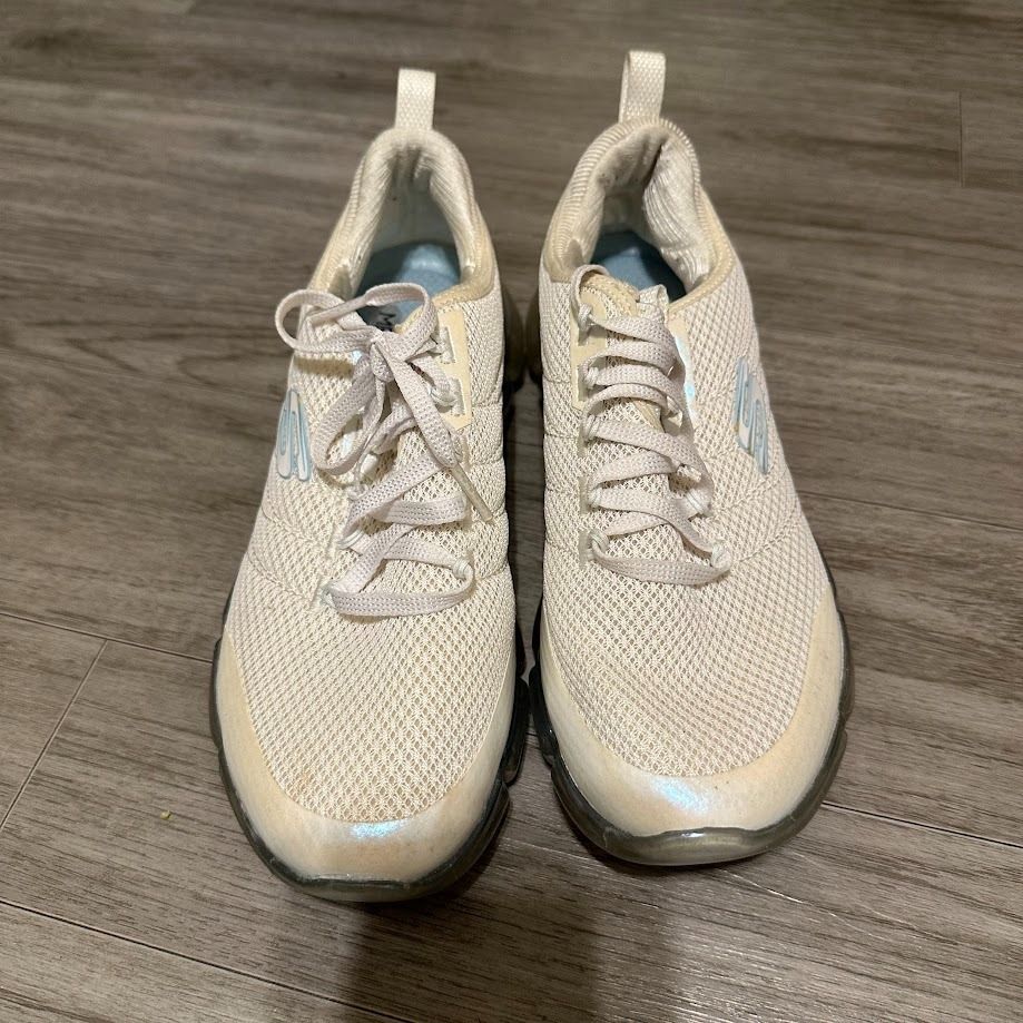 Skechers momo shop