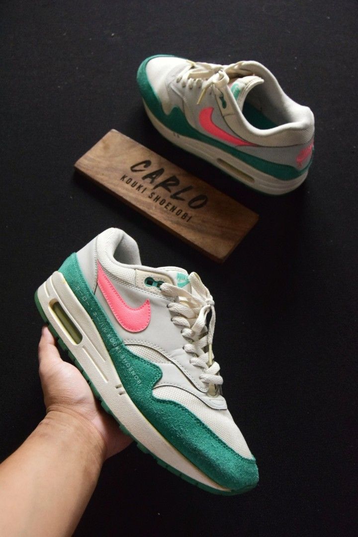 Nike watermelon outlet windbreaker