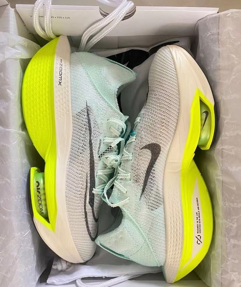 Nike active shoes store