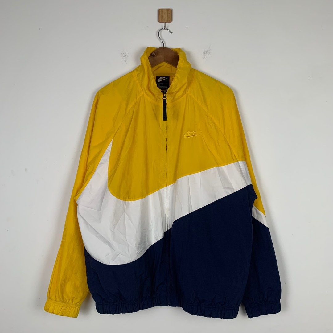 Nike Big Swoosh Woven Windbreaker