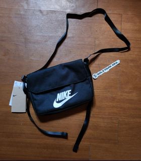 Nike Futura Revel 365 Crossbody Bag 🖤