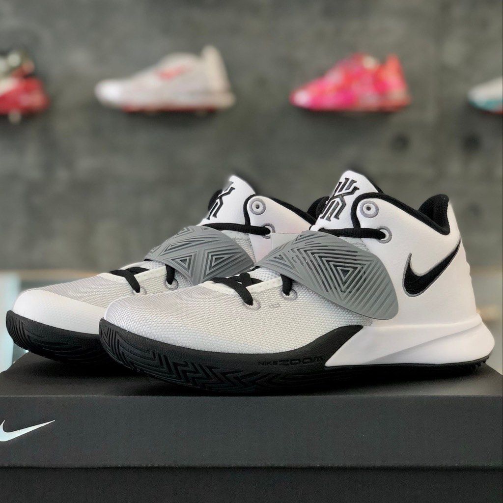 Kyrie 3 oreo hot sale