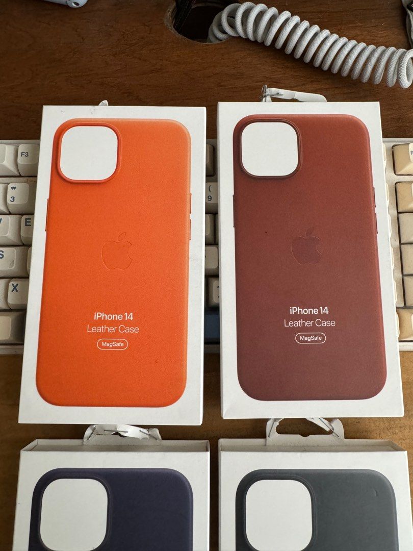Original Apple iPhone 14 MagSafe Leather Case (Category: Cases & Sleeves) located in Manila. Submitted by razelysonn (Listing ID 1272340976, Image 3). Description: All original! With Powermac paperbag as it came from PMC Price is fixed, thank you! 😊 .