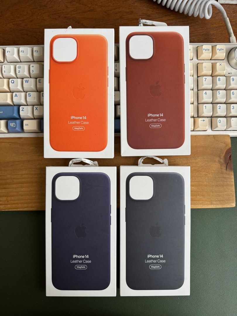 Original Apple iPhone 14 MagSafe Leather Case (Category: Cases & Sleeves) located in Manila. Submitted by razelysonn (Listing ID 1272340976, Image 1). Description: All original! With Powermac paperbag as it came from PMC Price is fixed, thank you! 😊 .