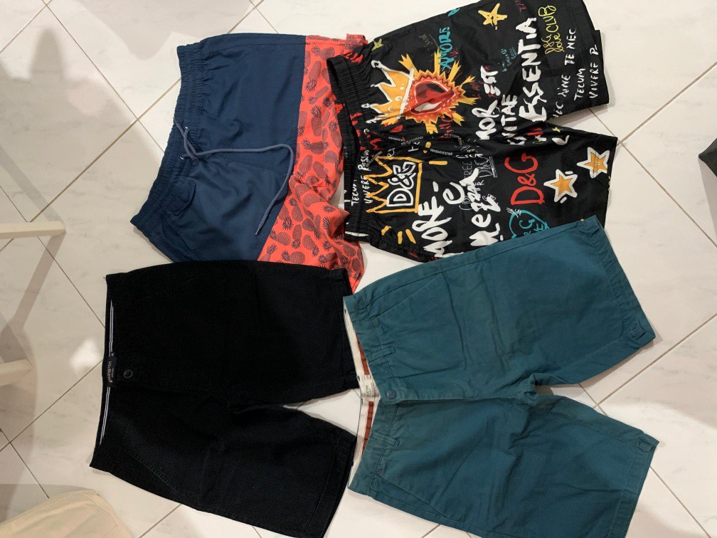 Plain short pants, Men's Fashion, Bottoms, Shorts on Carousell