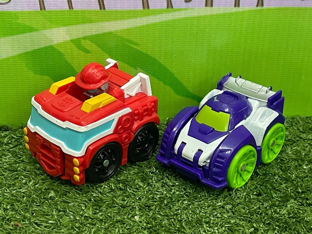 Playskool heroes transformers rescue discount bots flip racers