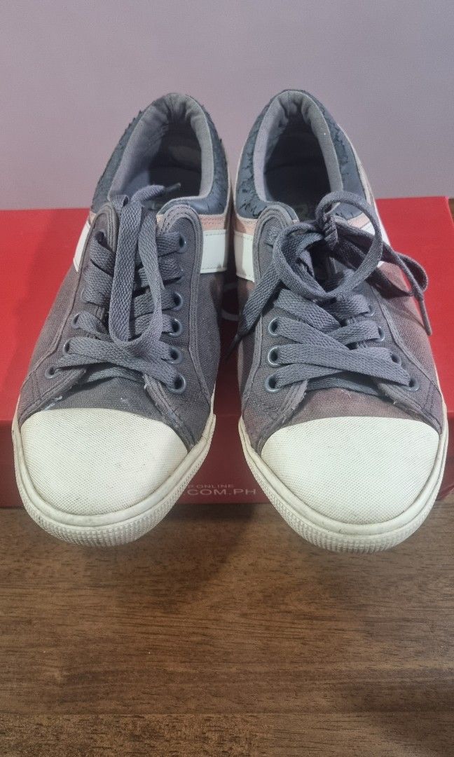 Pre loved PONY Canvas Sneakers Women s Fashion Footwear