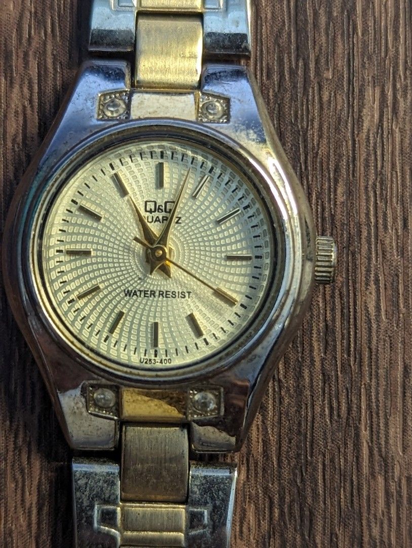 Q&q quartz stainless steel back sale