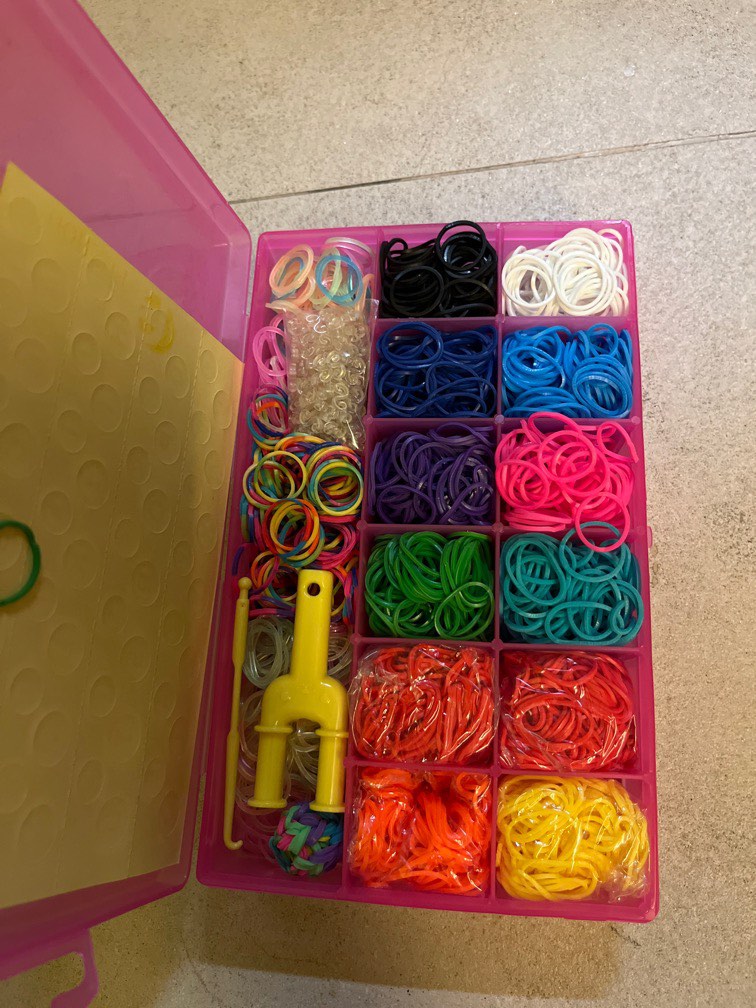 Rainbow looms, Hobbies & Toys, Toys & Games on Carousell