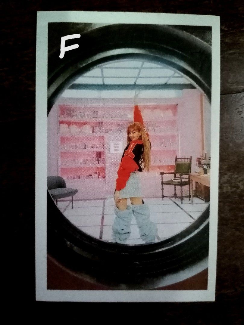 [RARE] BLACKPINK LISA PHOTOCARDS, Hobbies & Toys, Memorabilia ...