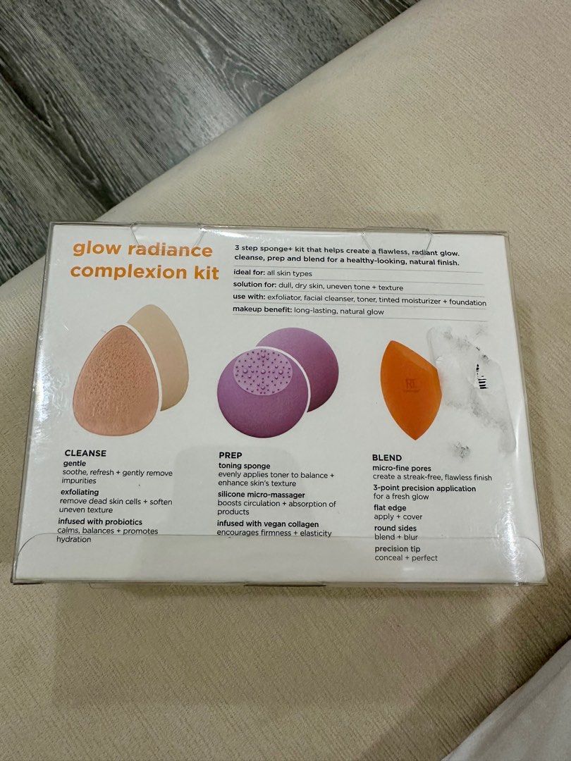 Real Techniques Sponge (Category: Face Care) located in Manila. Submitted by angeladeclutters (Listing ID 1272405728, Image 2). Description: Got as a gift but never been opened! Rfs: I have other sponges to use .