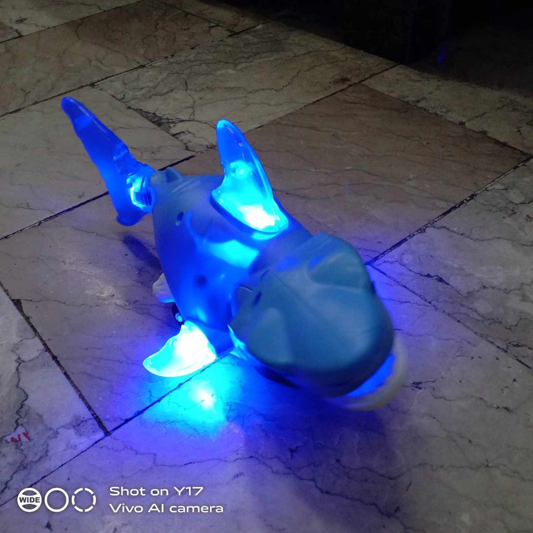 Shark with light sounds battery operated (Category: Kids Toys) located in Quezon City. Submitted by hereshop80 (Listing ID 1272456561, Image 1). Description: .