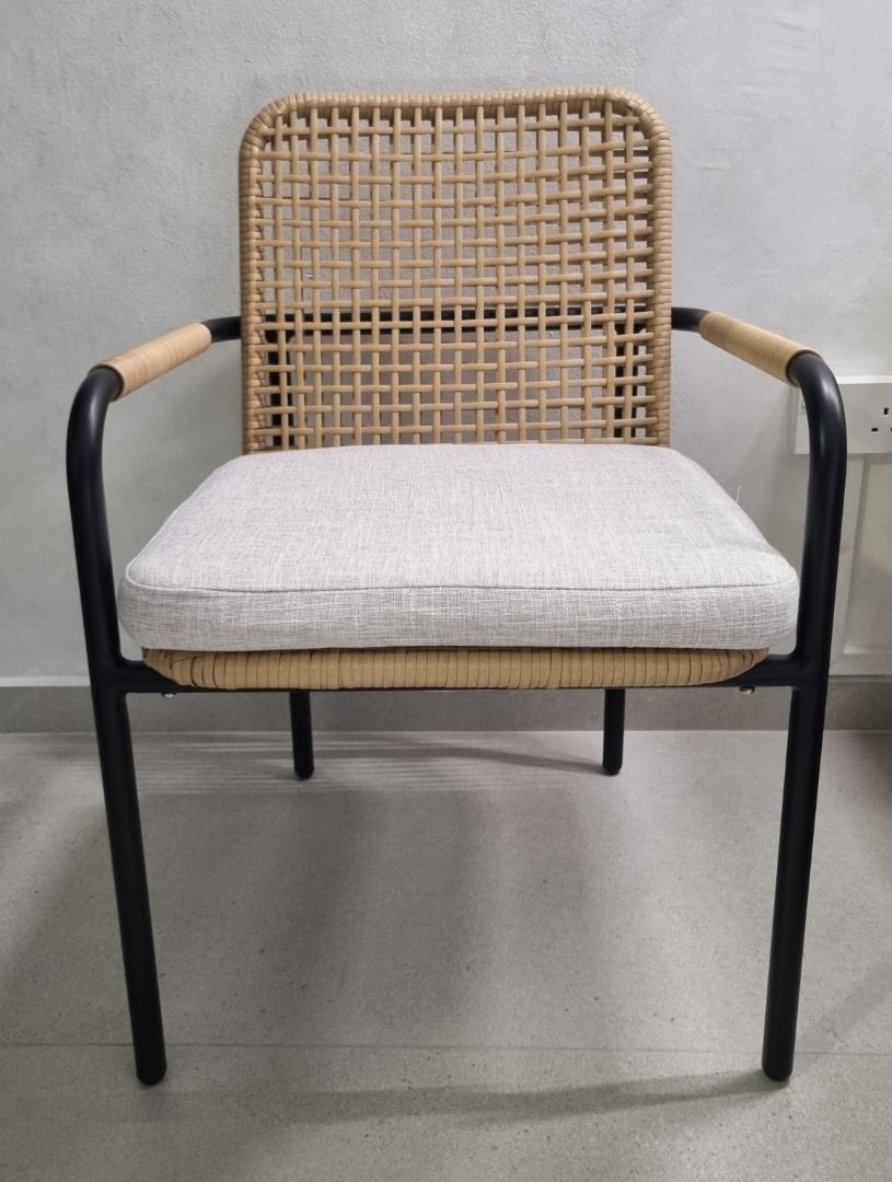 Godrej s type hotsell wire chair price