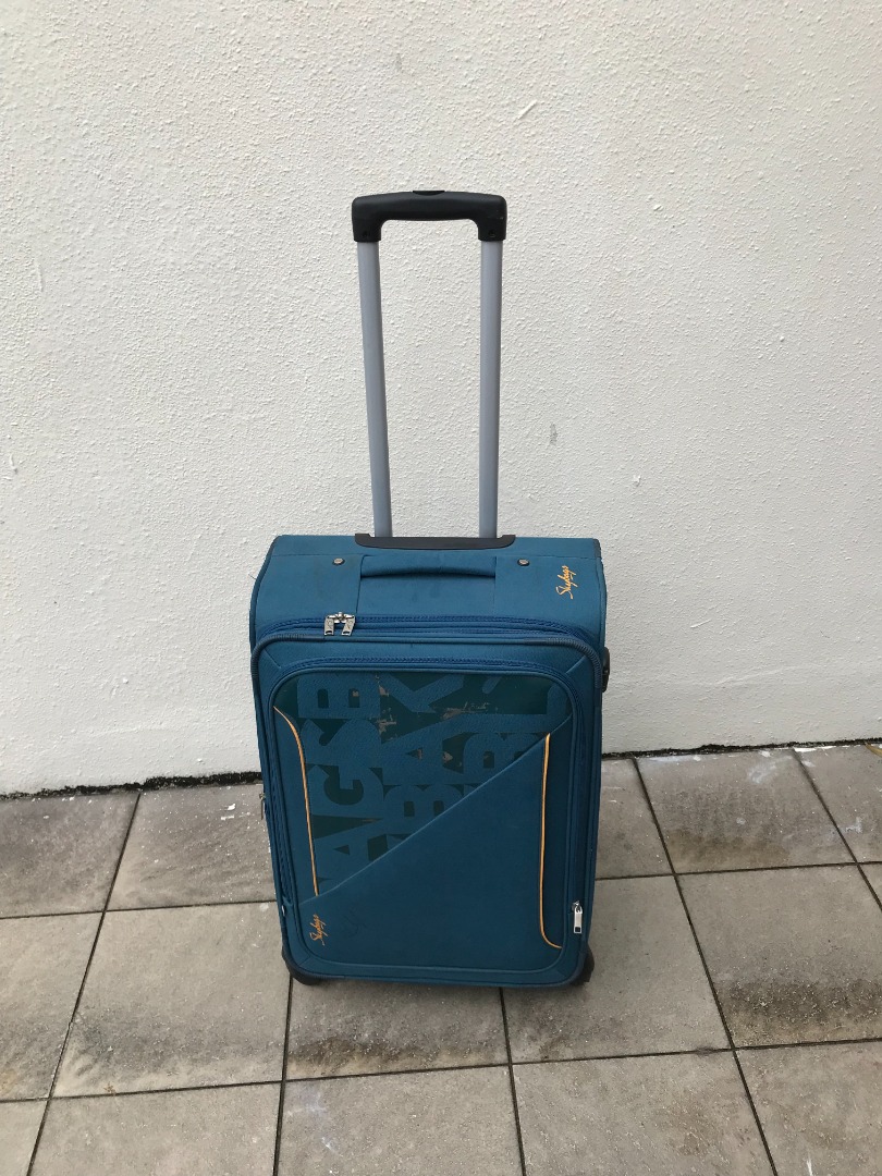 Skybags trolley new arrivals weight