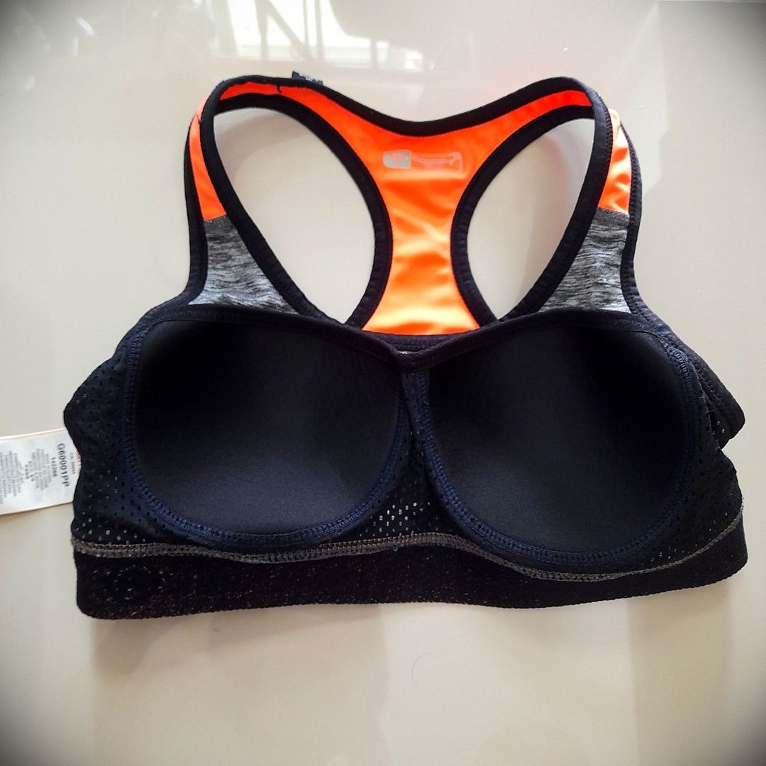 Superdry sports bra, Women's Fashion, Activewear on Carousell