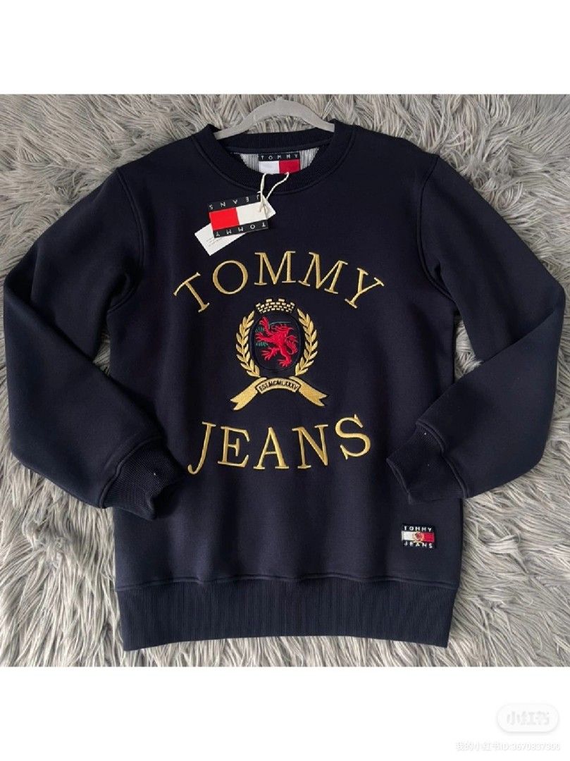 Tommy jeans limited hotsell edition logo sweatshirt