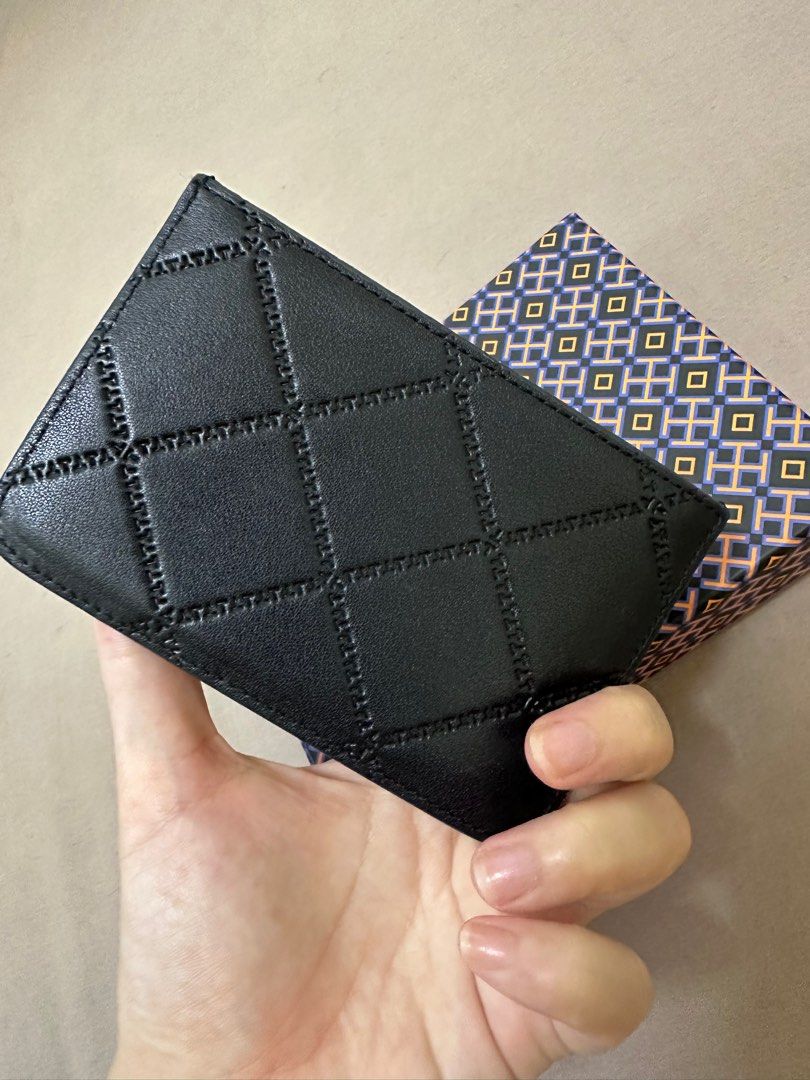 Tory burch Georgina top zip Luxury Bags Wallets on Carousell