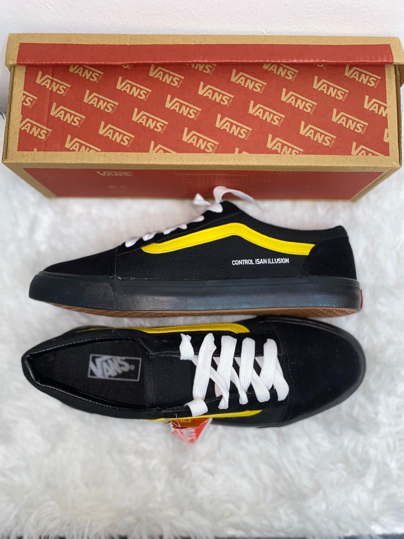 Vans Oldskool X Control Is An Illution Men s Fashion Footwear