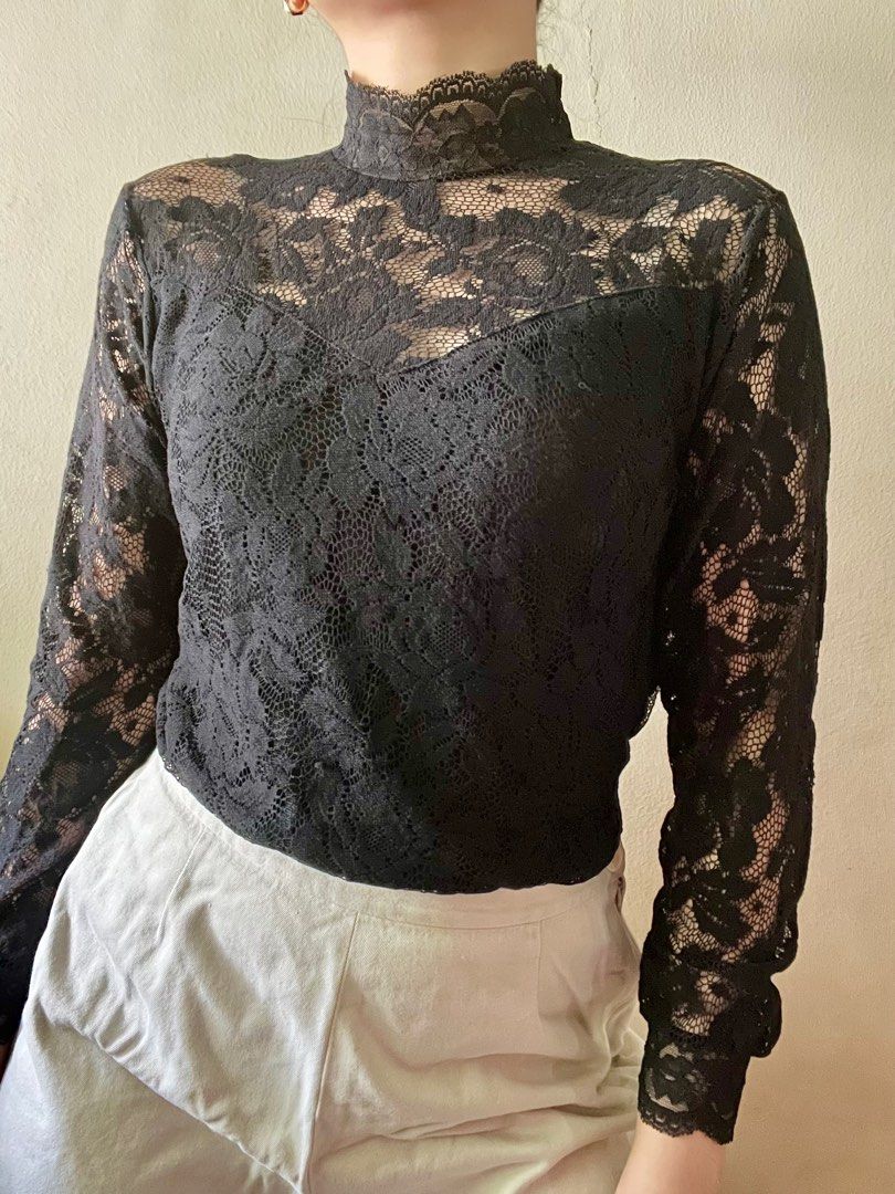 Lady Chatterley's Lace V-Neck Top