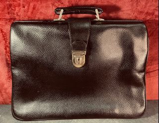 Vintage 1960’s Gladstone Thick Pebbled Genuine Cowhide Leather Briefcase from Homa