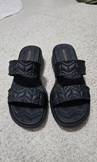 (Category: ) located in . Submitted by skye_store (Listing ID 1272401340, Image 1). Description: .