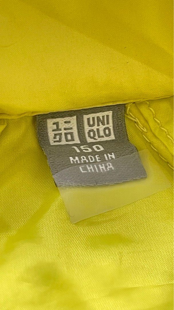 Winter jacket （分類：運動服裝）位於 Hong Kong。 由 wisefish_a1b6cf 提交（商品編號 1272336402，圖片 3）。簡介： Polyester filled Junior size fit for teenager / slim lady Attractive Lime colour 。