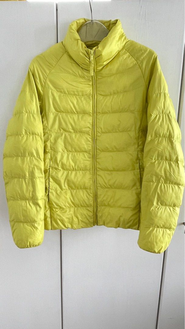 Winter jacket （分類：運動服裝）位於 Hong Kong。 由 wisefish_a1b6cf 提交（商品編號 1272336402，圖片 1）。簡介： Polyester filled Junior size fit for teenager / slim lady Attractive Lime colour 。