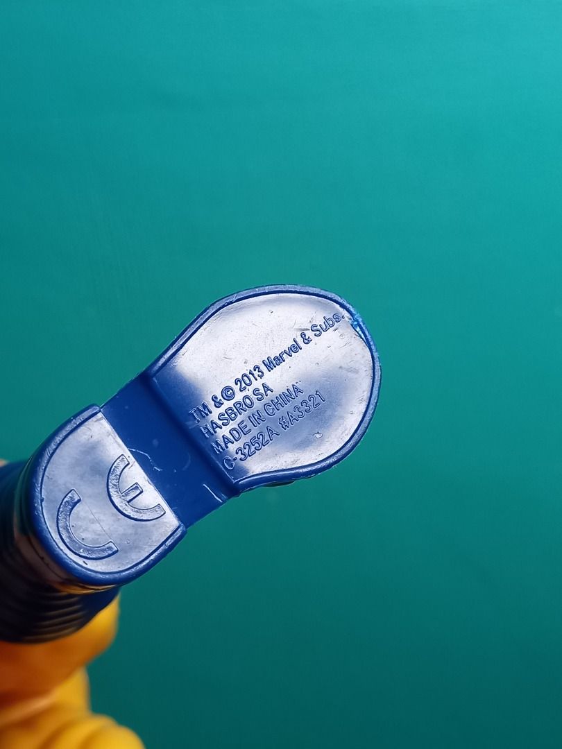 "Wolverine" 2013 Hasbro Marvel Action Figure 11", Hobbies & Toys, Toys