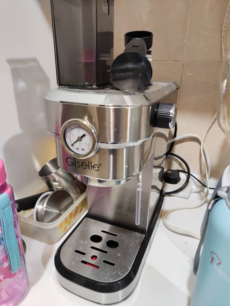 20 Bar Giselle Automatic Espresso Coffee Machine & Milk Frothing