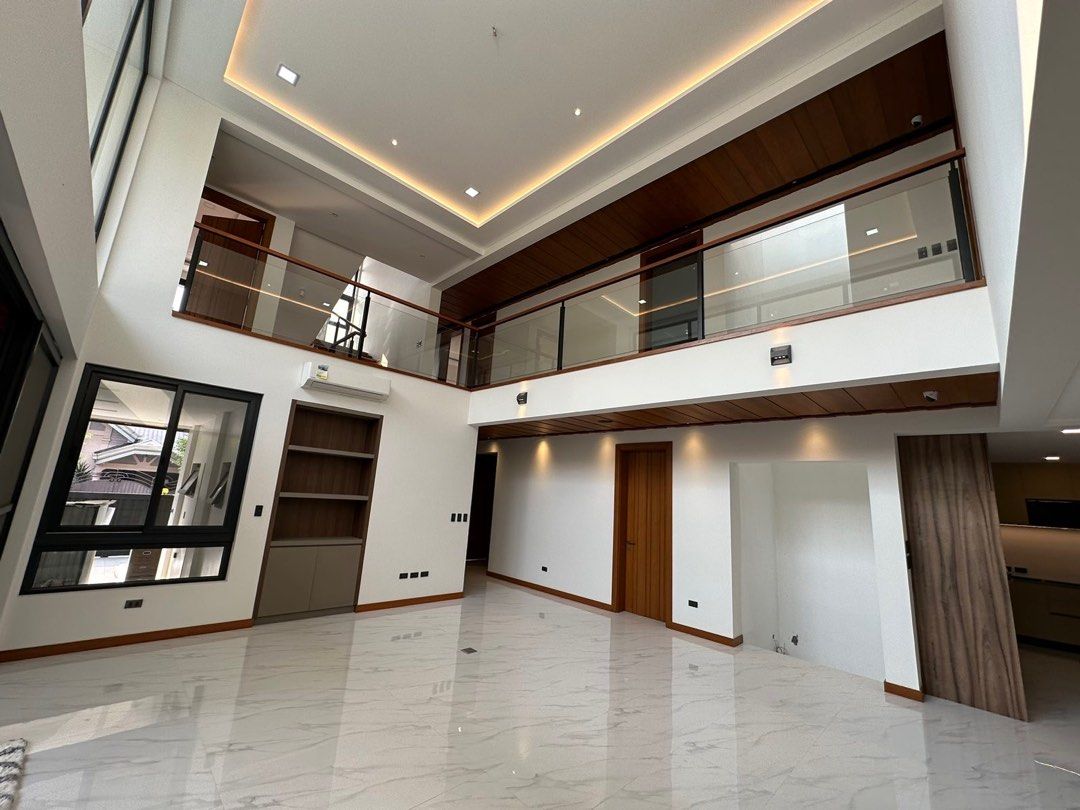 7 Bedrooms in Mira Nila Congressional Quezon City accross Mira Nila, Property, For Sale, House