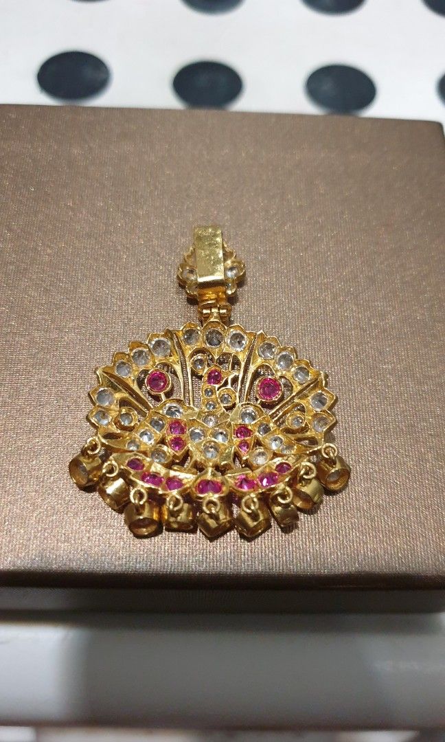 Gold pendant designs hotsell in 10 grams