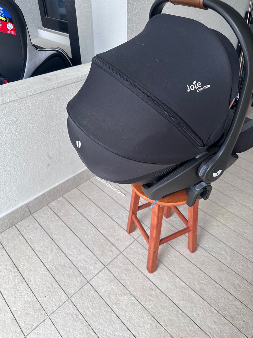 Signature Series Joie i Level Signature Car Seat base