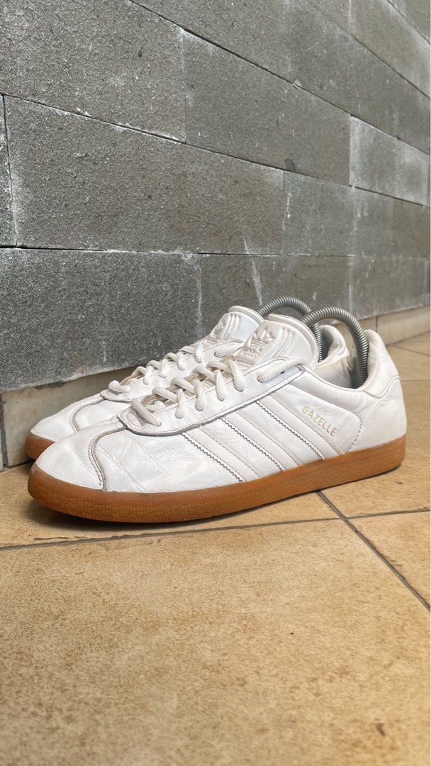 Adidas gazelle leather gum sole hot sale